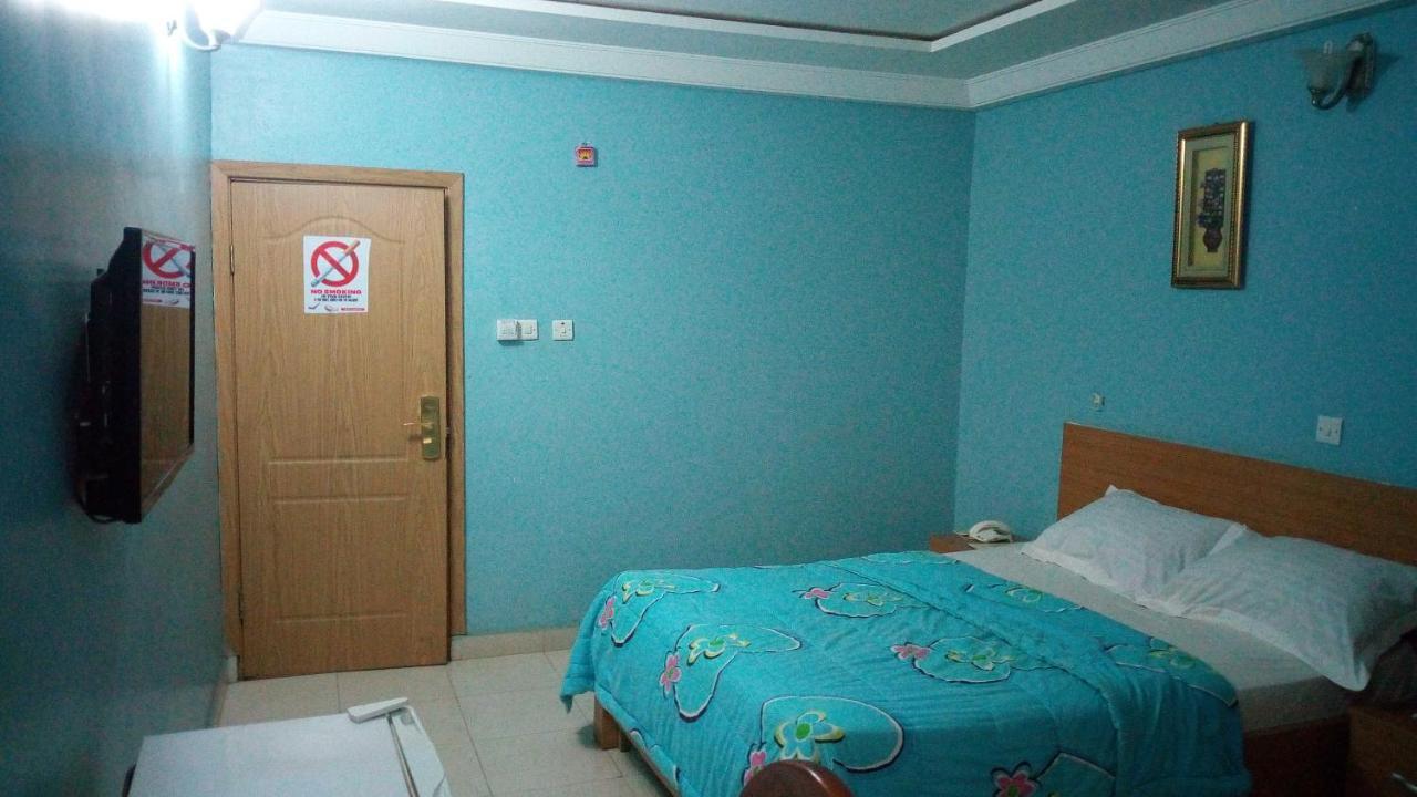 Mataan Hotel And Suites 伊巴丹 外观 照片